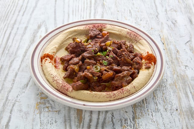 حمص بلحم Hummus with Lamb.