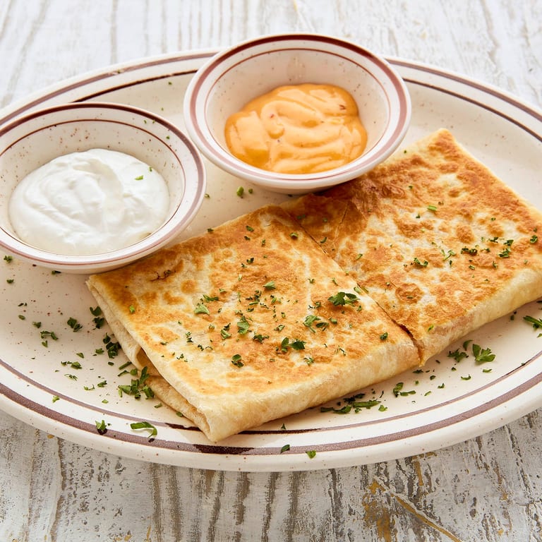 Savor Your Lunch with Us